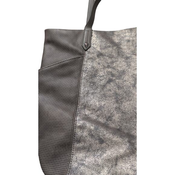 Stella & Dot Gray Leather Zip Top Bag Silver Hardware Inside Zip Pockets - Picture 2 of 8